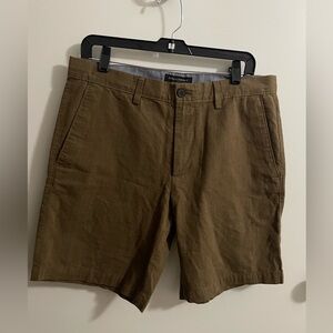 Banana Republic Men's 9” Chambray Short Size 32"